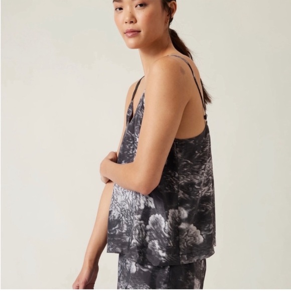 Athleta cool calm cami - Picture 3 of 6